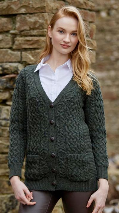 Ladylike, classic, understated: return of the perfect Boyfriend Cardigan in super-soft merino wool - Image 2