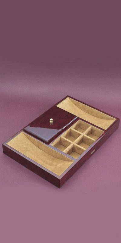 Elegant, craftsman-made Valet Tray in polished camphor burl wood: essential gentlemen's kit by the experts, Hillwood