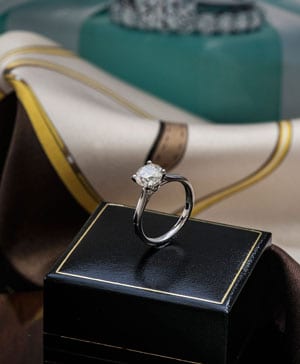 Fabulous 1.62 carat Diamond Solitaire Ring set in Platinum