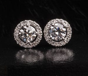 Dazzling Diamond Earrings on 18ct white gold: Modern classics, twice the impact