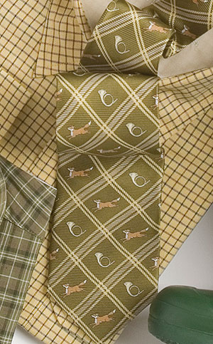 Fox and French horn on olive green silk tie