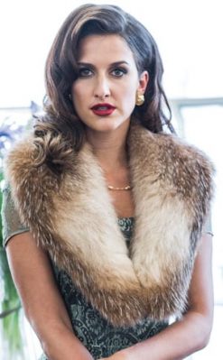 The New Fur Collection: Elegant natural crystal fox fur collar