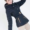 Elegant and smart tailored Vallées quilted jacket with belt