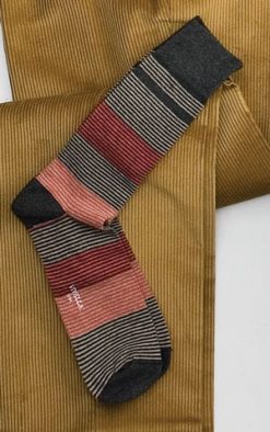 Fine gentlemen's cotton socks by Viyella