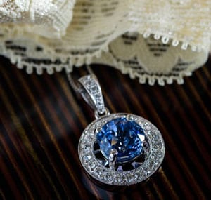 Magnificent new sapphire, diamond and 18ct gold cluster pendant