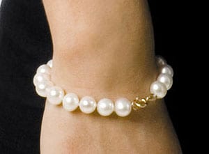 Fabulous large pearl bracelet from Hawaii: save £100