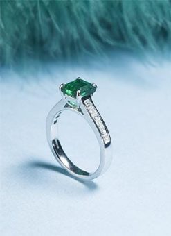 Emerald and Diamond Thiessen Ring