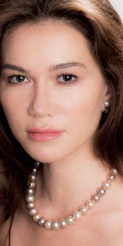 Enchanting large natural orchid pearl and gold statement necklace from the South Seas