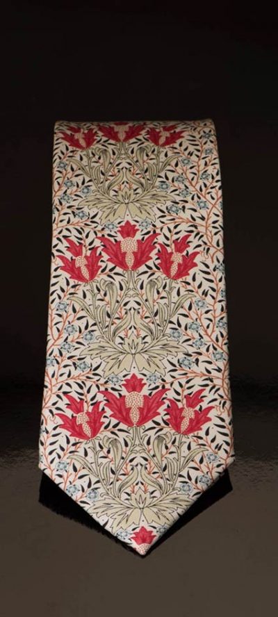 Fox & Chave Morris Bourne Silk Tie: best price for this luxurious pure silk tie ina print by William Morris, key figure in the Arts and Crafts Movement: high quality silk, beautifully hand finished - Image 2