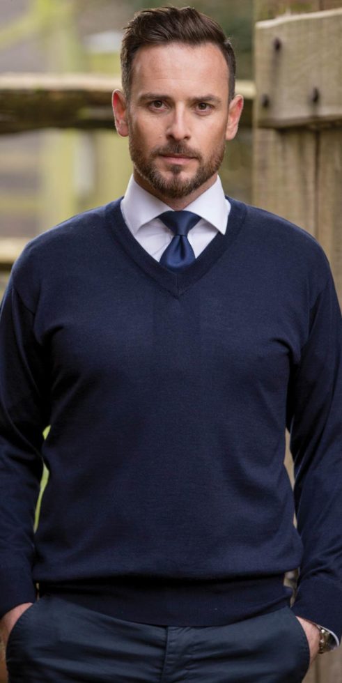 V-neck merino Italian knit half price 