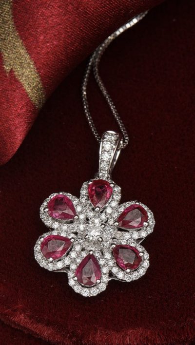 Fabulous precious Burmese Ruby, Diamond and 18ct Gold Pendant Necklace: Members save over £2,500