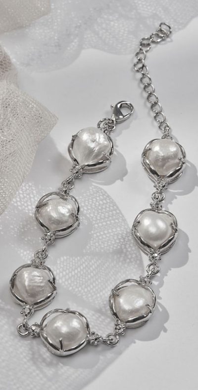 Stylish in-vogue Geo Briar bracelet by contemporary design house Aleyne