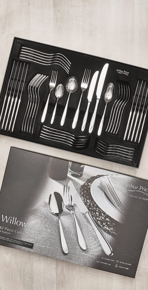 Superb 42-piece, six-person stainless steel Willow design cutlery set by Arthur Price of England: only £89 for CountryClubuk Members: sold out - Image 2