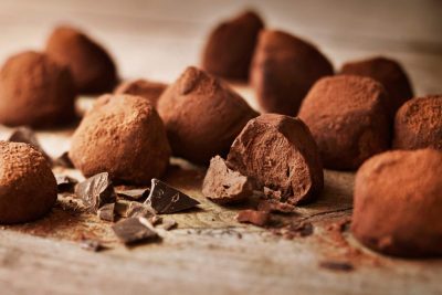 Belgian cocoa dusted chocolate truffles, premium enrobed truffles as served in Michelin Star establishments: 2kg, more than 260 pieces: currently unavailable