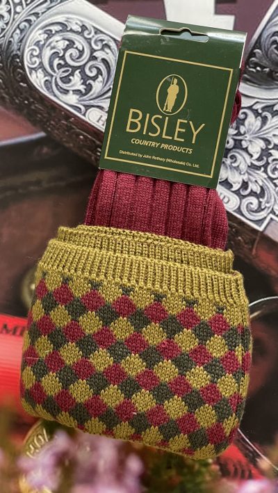 Bisley Hadleigh Diamond Harlequin Shooting Stockings: best price for these smart, comfortable, highest quality Merino wool blend breek socks by leading shooting specialists: in wine with smart green and brown tops and comfort cushioned foot: made in England, one size fits UK shoe sizes 6-11