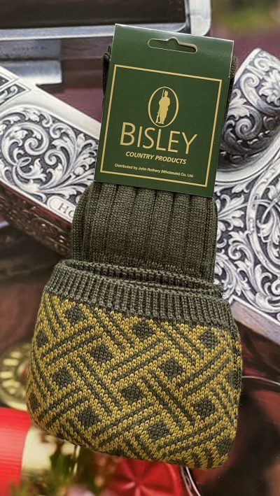 Bisley Langton Lattice Jacquard Shooting Stockings: best price for these smart, comfortable, highest quality Merino wool blend breek socks by leading shooting specialists: in olive with subtle classic gold diagonal stripe tops and comfort cushioned foot: made in England, one size fits UK shoe sizes 6-11