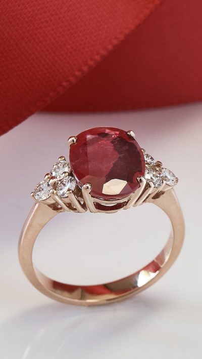 Hatton Garden: best price for this sensational natural 3.20ct Ruby, Diamond and 18ct Yellow Gold ring: insurance valuation certificate and 100% moneyback guarantee - Image 2